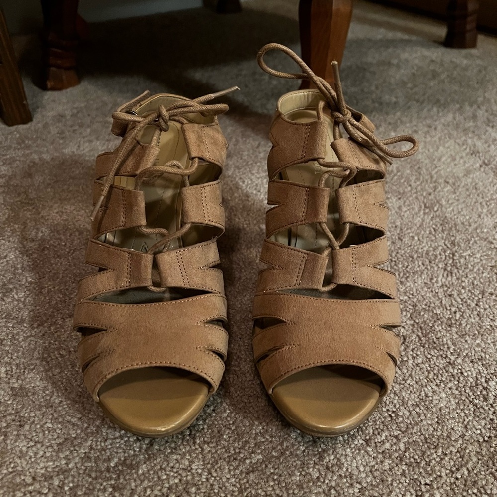 Naturalizer Brown Strappy Heels